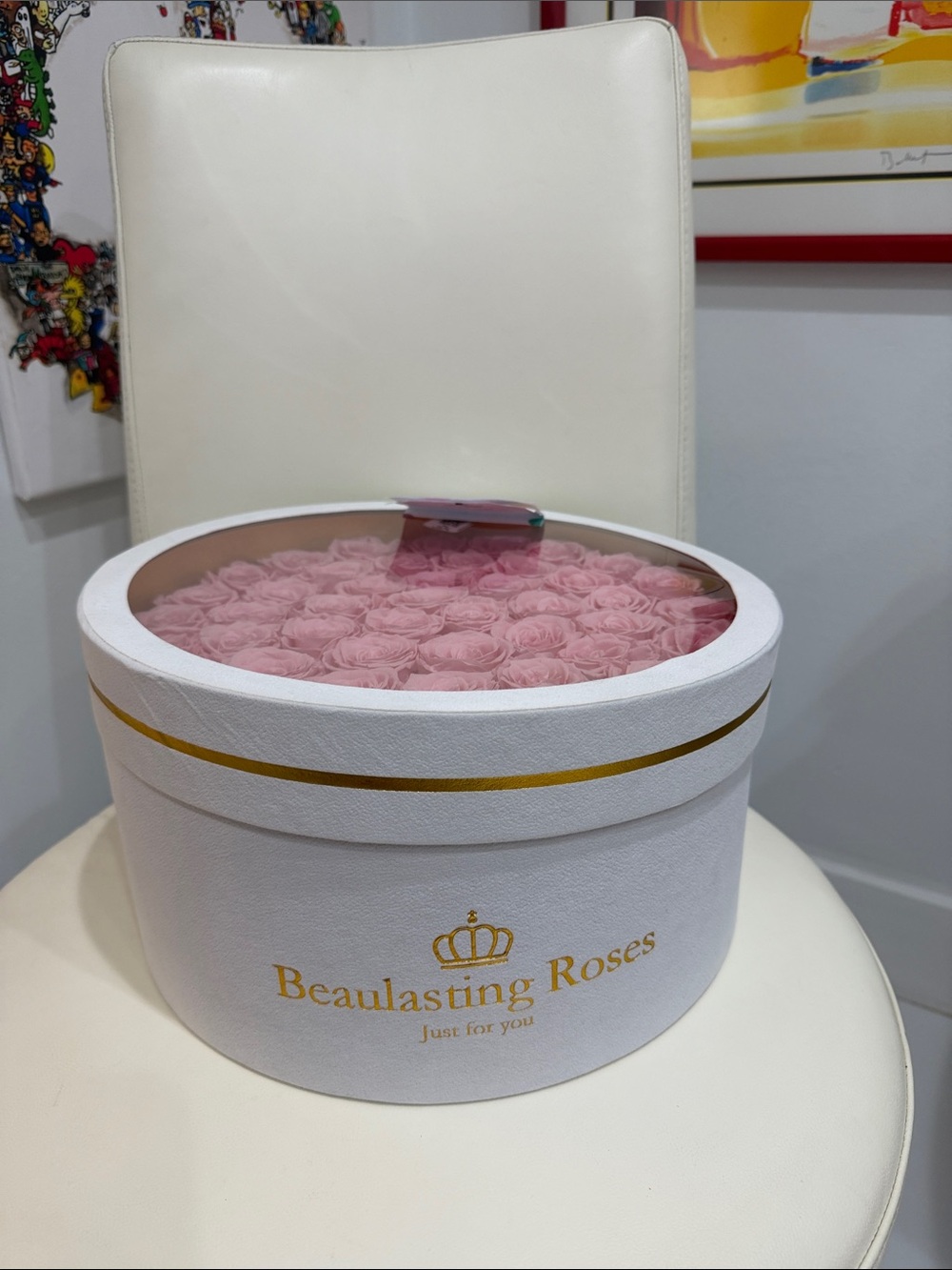Beaulasting 47  Roses Pink Rose Gift Box - White Round Presentation